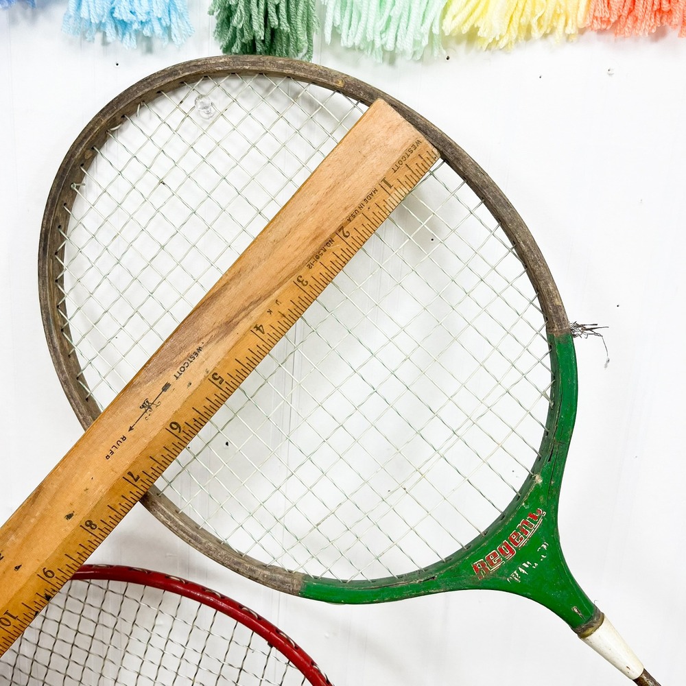 Vintage Badminton Racket Set Regent Scorpion Red Wood Metal Sports Decor 3pc - Picture 5 of 12